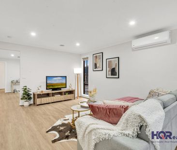 Spacious Family Living in a Quiet Berwick Court. - Photo 3