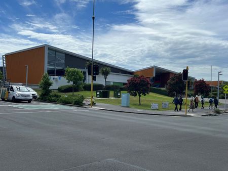 Modern & Stylish Living in the Heart of Hobsonville Point - Photo 2