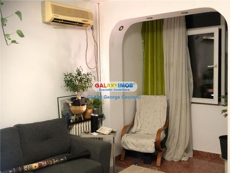 Inchiriere apartament 3 camere Universitate Balcescu bloc solid - Fotografie 2