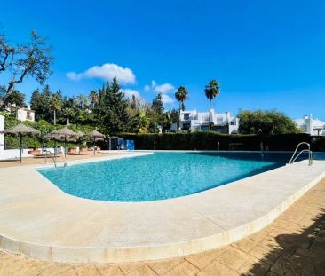 Alquiler de chalet pareado en Avenida Benajarafe s/n - Photo 5