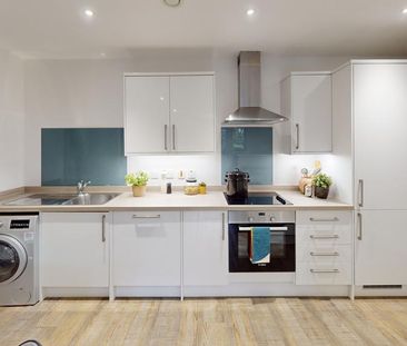 2 bedroom apartment to rent - Photo 4