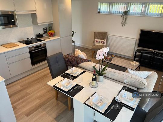 2 bedroom flat to rent - Photo 1