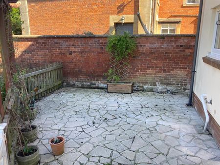 Causeway Close, Chippenham, SN15 - Photo 4