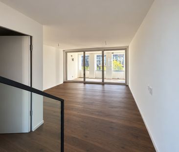 2.5 Zimmer, 93 m², 5. Stock - Photo 1