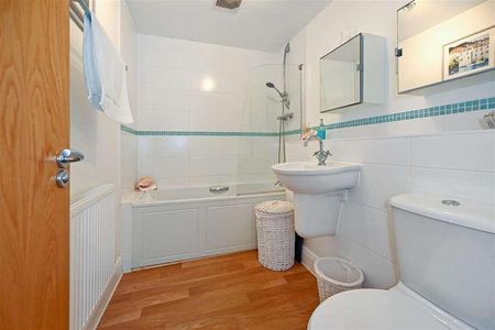 School Close, Westergate, PO20 - Photo 3