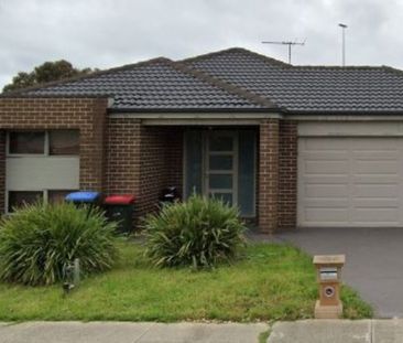 Spacious Family Home in Prime Point Cook Location - Photo 1