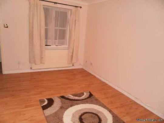 2 bedroom property to rent in Barking - Photo 1