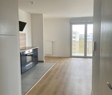 Location Appartement 4 pièces 81m² REIMS 51100 - Photo 5