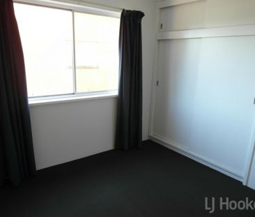 Spacious 2 Bedroom Unit - Photo 1