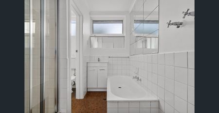 Walk to the Beach! - Photo 3