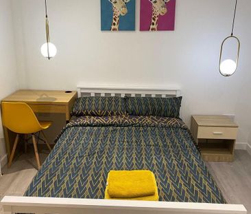 1 bedroom in a house share to rent - Photo 5