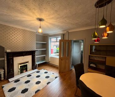 3 bedroom semi-detached house to rent - Photo 1