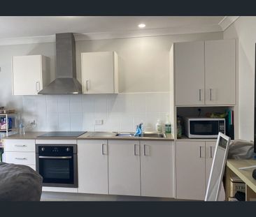 UNIT FOR RENT - Photo 1