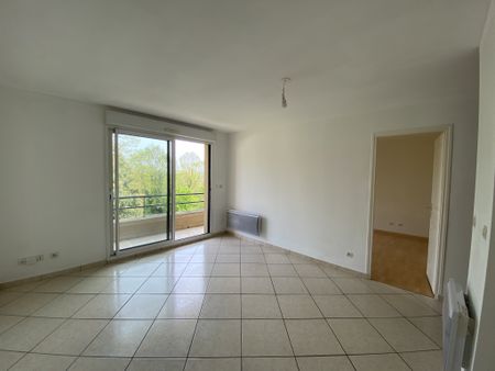 Appartement 2 Pièces + cave + parking sous-sol - Photo 2