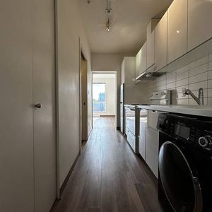 Unfurnished 1 Bed 1 Bath Apartment For Rent at 138 East Hastings St - Photo 2