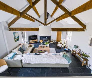 4 bedroom barn conversion to rent - Photo 1