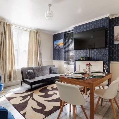 2 Bed Flat, Rockfield House, SE10 - Photo 1