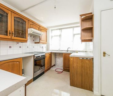 3 bedroom flat to rent - Photo 6