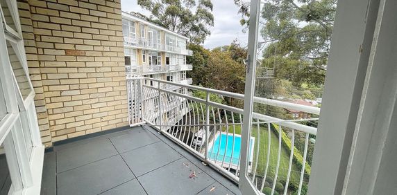LIGHT AND AIRY ONE BEDROOM UNIT - Photo 2