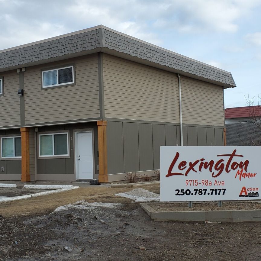 Lexington Manor - Photo 1