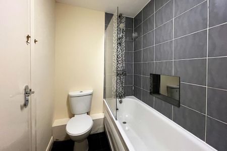 2 bedroom apartment to rent - Photo 5