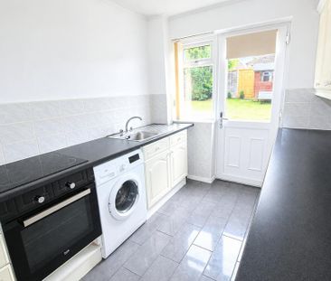 2 bedroom maisonette to rent - Photo 4
