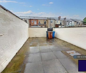 2 bedroom terraced house to rent - Photo 5