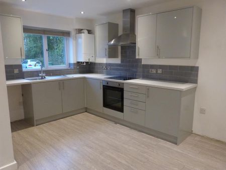 2 bedroom terraced house to rent - Photo 4