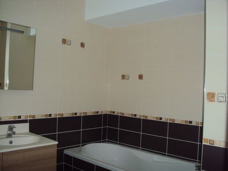 Location Appartement 4 pièces 128m² - Photo 5