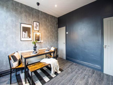 Haigh Avenue (Room 2), Rothwell, - Photo 3