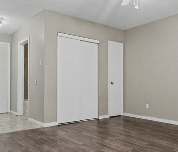 Villa Apartments - Photo 3