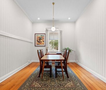 BEAUTIFUL HOUSE TO IMPRESS!! 3x Air condition / Large shed / Fire P... - Photo 4