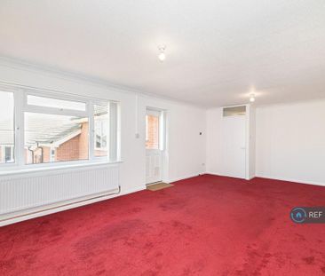 3 bedroom bungalow to rent - Photo 3