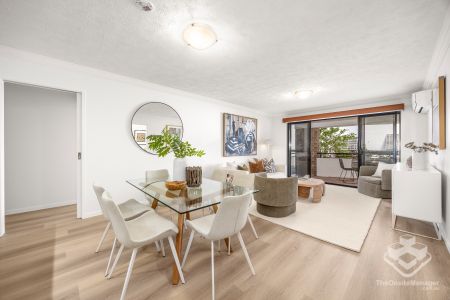 Enjoy the Best of New Farm Living – Spacious Unit on Prestigious Sydney Street - Photo 4