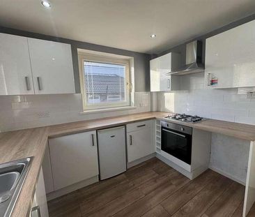 West Croft, Wyke, Bradford, BD12 - Photo 5