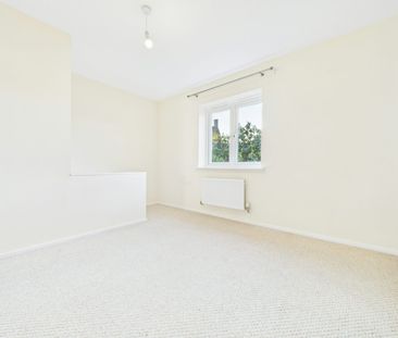 Terraced House to rent on - Photo 3