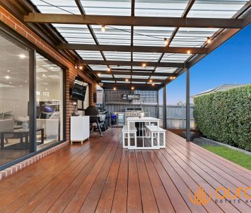 22 Hartland Drive, Cranbourne North VIC 3977 - House For Rent | Domain - Photo 3