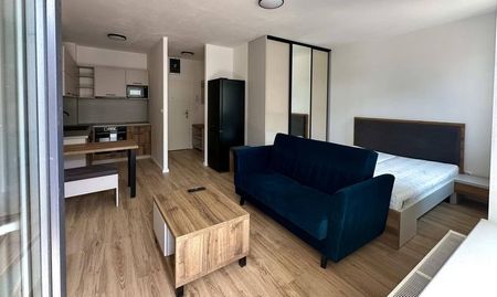 Na prenájom 1 izbový zariadený byt s parkovacím miestom, Kasárne, Brezno - Photo 2