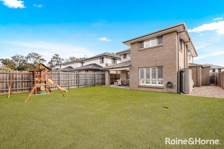 Immaculate Family Home in Box Hill - Photo 3