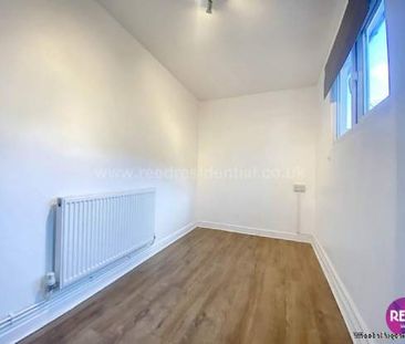 2 bedroom property to rent in Southend On Sea - Photo 3