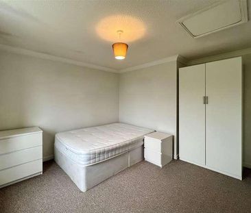 Hartford Court, Heaton, NE6 - Photo 4