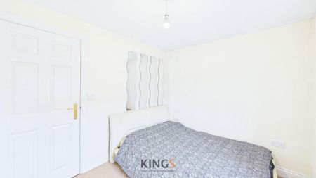 3 bedroom terraced house to rent - Photo 5