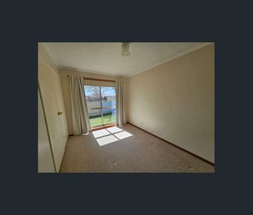 Two Bedroom Unit in Quiet Court Location - Photo 2