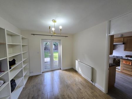 3 bedroom terraced house to rent - Photo 3