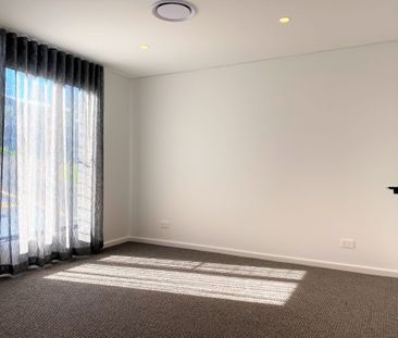 Luxury Apartment Living - Photo 4