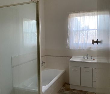 Fantastic well maintained 3 bedroom home. - Photo 4