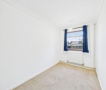 3 bedroom detached bungalow to rent - Photo 2