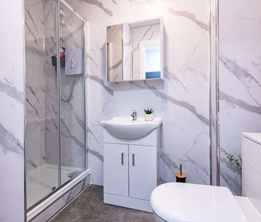 Studio, Broadgate House, Beeston, NG9 - Photo 5