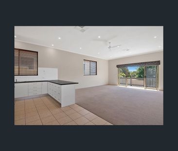 Ready for a cuppa on the deck? - Photo 1