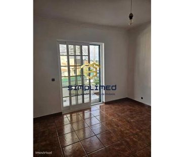 Amora, Setúbal Municipality - Photo 1